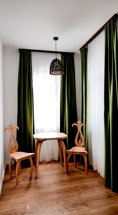 バイア・デ・フィエル Conacul Olarilor Bed & Breakfast エクステリア 写真