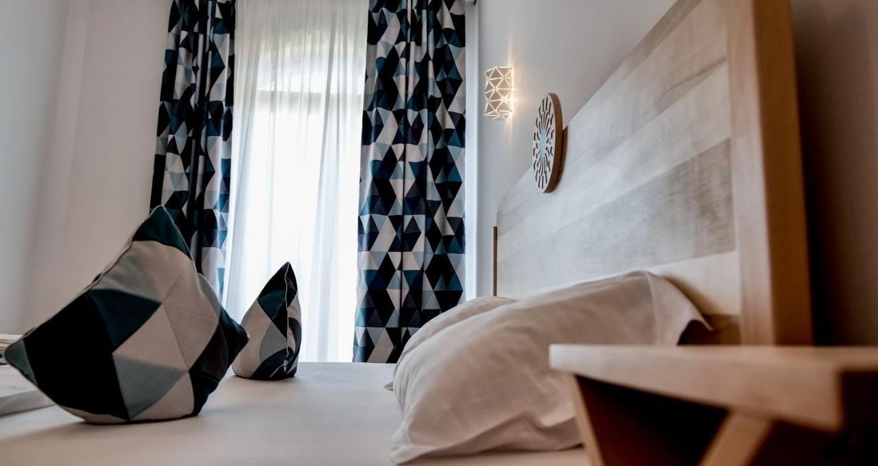 バイア・デ・フィエル Conacul Olarilor Bed & Breakfast エクステリア 写真