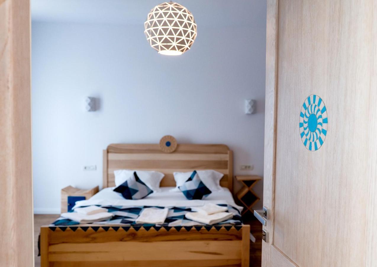 バイア・デ・フィエル Conacul Olarilor Bed & Breakfast エクステリア 写真
